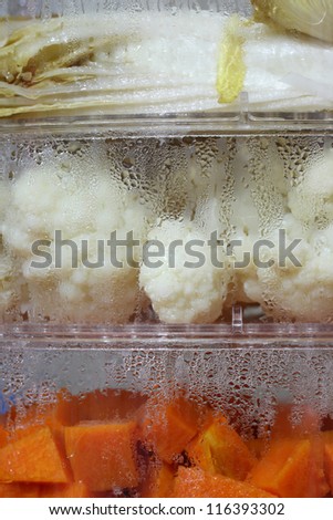 details of fresh vegetable in a food steamer during baking