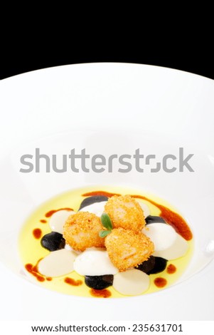 Fine dining, deep fried scallops  with olive oil, cheese and balsamic vinegar