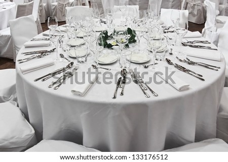 Table ready for an event in a fine restaurant