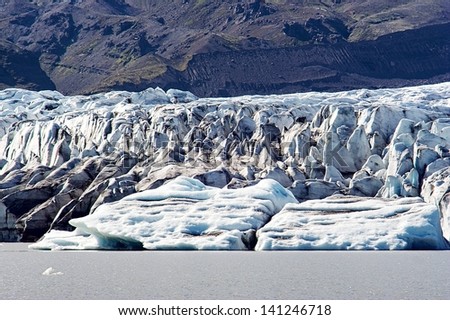 Vatnajokull glaciers melting in the Jokulsarlon lagoon