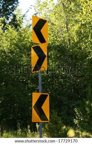 confusing road sign arrows