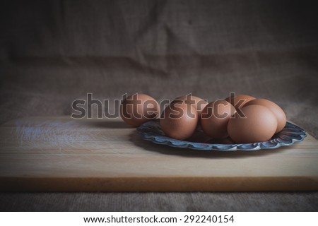 eggs on wood food styling