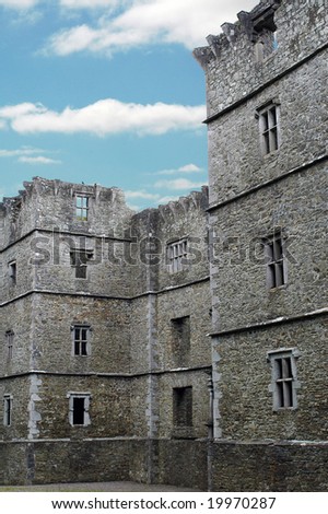 Large irish castle in europe.