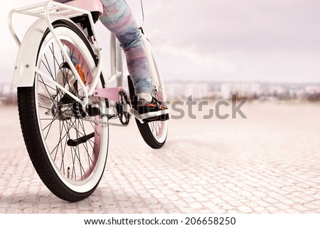 bike and street to town