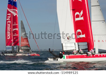 SAN FRANCISCO, CA - OCTOBER 4: Emirates Team New Zealand and Italy\'s Team Luna Rossa Piranha compete in the America\'s Cup World Series sailing races in San Francisco, CA on October 4, 2012