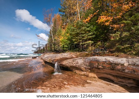 Elliot Falls, Pictured Rocks National Lake shore, Michigan\'s Upper Peninsula