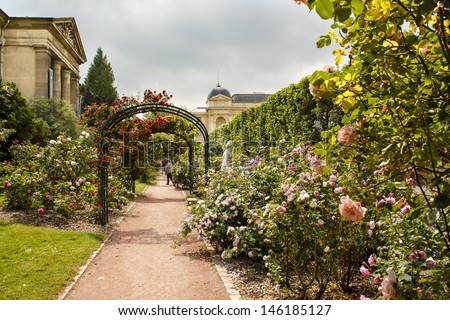 Garden Of Roses In The Jardin De Plant In Paris, France. Eastern Part Of The Garden With It'S Beautiful Rose Archways In June.