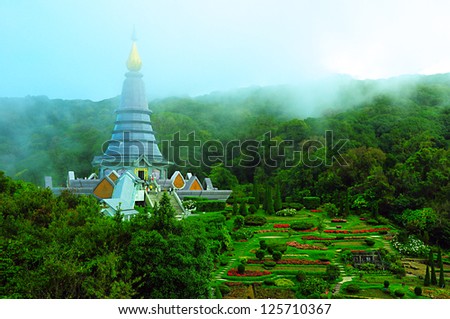 Napamaytanidol Chedi. These temples were built to honor the 60th birthday of the King and Queen (in 1987 and 1992) respectively near the summit of Doi Inthanon in ChiangMai, Thailand