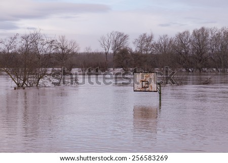 Village Cabanas de ebro - September 22: flood the river Ebro by passing the village of huts, this flood to flooded thousands of acres of Aragon, 22 September 2015, huts ebro zaragoza, Aragon, Spain