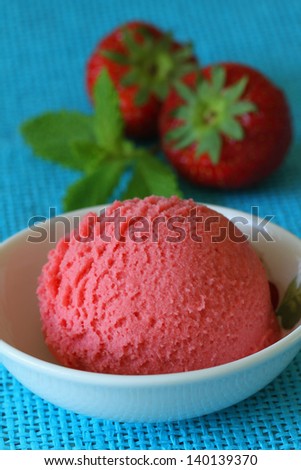 Strawberry sorbet, close up