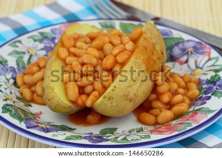 Jacket potato with baked beans