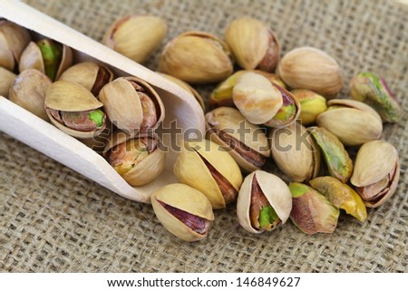 Roasted pistachio nuts with and without shell