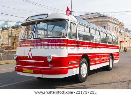 MOSCOW - SEPTEMBER 27 2014: LAZ-695E old bus on the Boulevard Ring