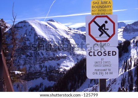 closed - ski sign