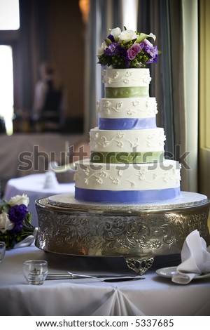 Wedding cake with flower topper