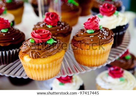 mini cupcakes during a wedding