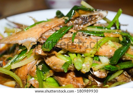 Chinese specialties: nausea fried Yellowfin filefish