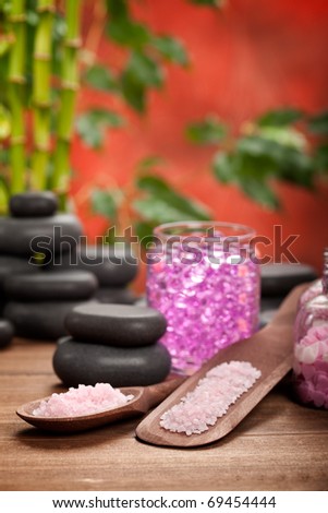 Pink Spa - bath salt and stones