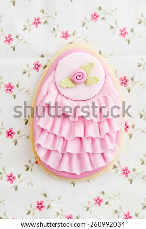 Big Easter eggs sugar cookie with fondant rose and pink ruffles