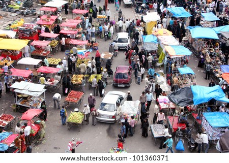 HYDERABAD,AP,INDIA-AUGUST 29:People shopping in the street market near charminar during Ramzan festival August 29 2011 in Hyderabad,Ap,India.About 25 lakh people visit area every Ramzan season
