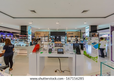 BANGKOK - NOVEMBER 23 : People shop in electronics  shop at the mall Ngamwongwan on Nov 23, 2013 in Bangkok. The Mall Group is one of Thailand\'s largest mall operators,main rival is the Central Group.