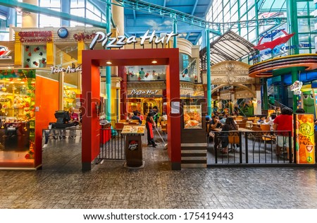 Genting Highlands, Malaysia - Dec 21 : Pizza Hut Restaurant In First World Plaza On Dec 21,13 In Genting Highlands. It'S A Shopping Centre, Consists Of Shops, Restaurants, An Indoor Theme Park, Ect.