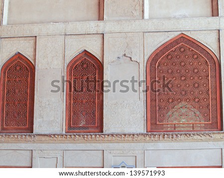 Islamic pattern wooden screen window in Chehel Sotoun (Sotoon) Palace built by Shah Abbas II, Isfahan, Iran