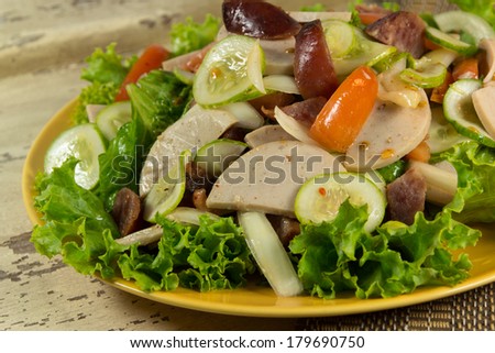 vietnamese sausage in spicy sauce salad