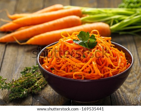 Delicious and spicy carrot spaghetti with ginger, garlic, chilli and lemon