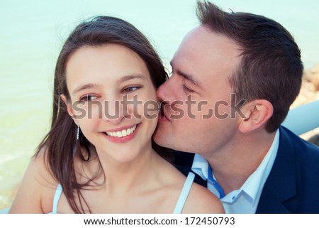 Kiss the girl in ear