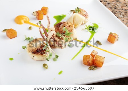 pan fried scallops plated meal appetizer starter