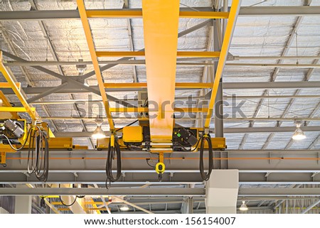 Factory overhead crane installation on rail, can movement to every where in factory area.