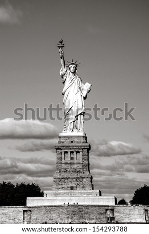 view of the Statue of Liberty, New York, Black and white