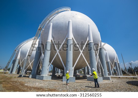 Liquefied Petroleum Gas tanks and Petrochemical Engineers