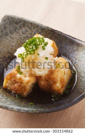 deep-fried tofu with amber sauce
