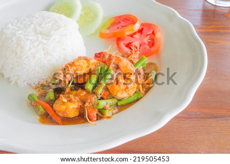 prawns and cow-pea fried with chilies , Thai food