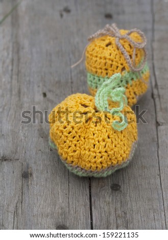 toy crocheted pumpkin - holiday gift wrapping