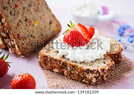 fresh bread with cottage cheese and fruits