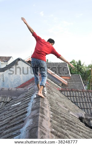 keep balance on the roof