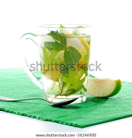 tea cup with fresh mint and lemon