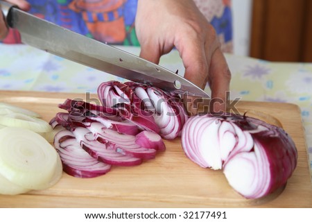 Cutting of onions for preparation of vegetable salad