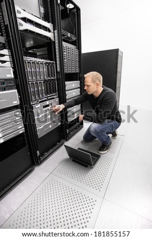It engineer working in datacenter