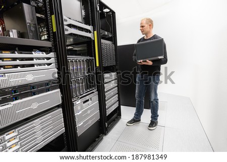 It consultant working in datacenter