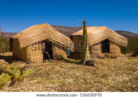 Titicaca lake Peru Uro 2 huts