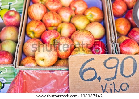 Apple fruit for sale in a brazilian street market.