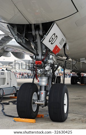 PARIS - JUNE 21: Airbus A380 nose landing gear at the Le Bourget Air Show on June 21, 2009 in Paris, France