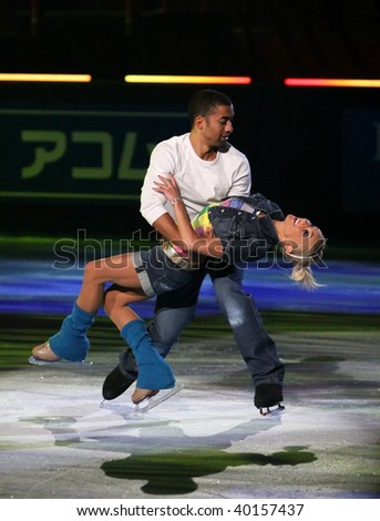 PARIS - OCTOBER 18: Aliona Savchenko and Robin Szolkowy of Germany perform at the Gala event of the ISU Grand Prix Eric Bompard Trophy October 18, 2009 at Palais-Omnisports de Bercy, Paris, France.