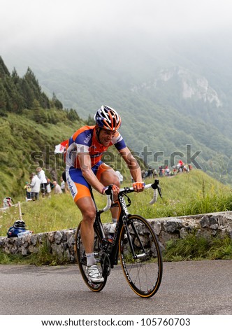 BEOST,FRANCE-JUL 15:The cyclist Maarten Tjallingii (Rabobank team),climbing the mountain pass Aubisque, in the 13 stage of \