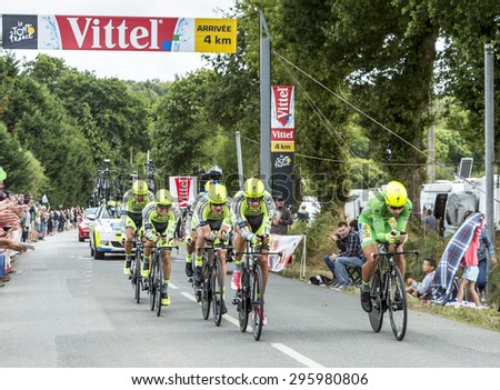 PLUMELEC,FRANCE - JUL 12: Team Thinkoff Saxo riding the Team Time Trial stage between Plumelec and Vannes, during Tour de France on 12 July, 2015. Peter Sagan wears the Green Jersey.