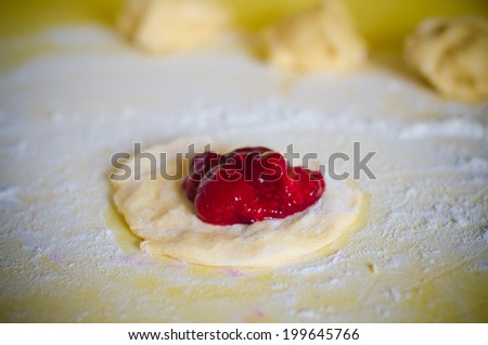 raspberry filling for domestic small cakes